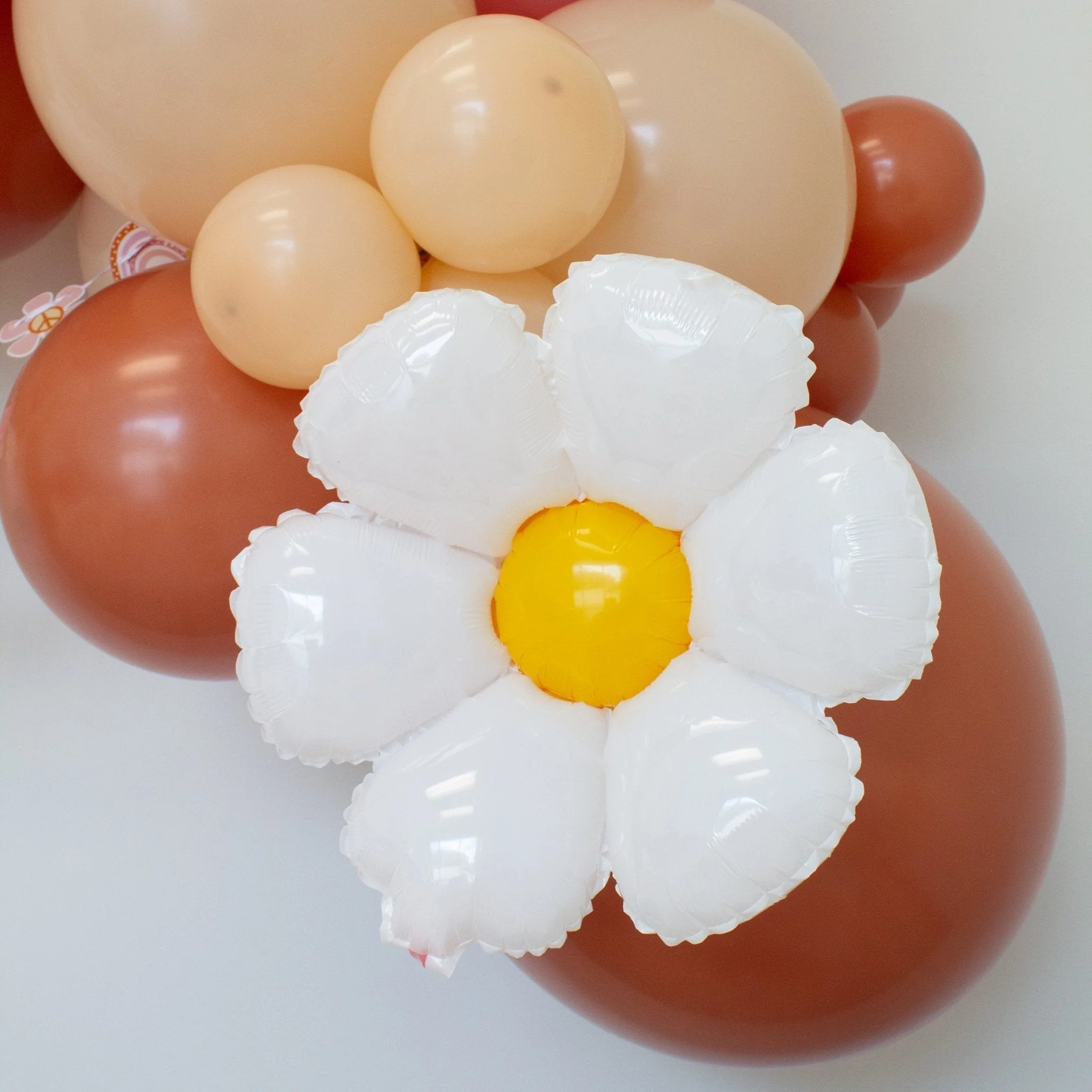 Ellie's Party Supply Small Daisy Foil Balloon – 20" Groovy Party Decor - Image 7