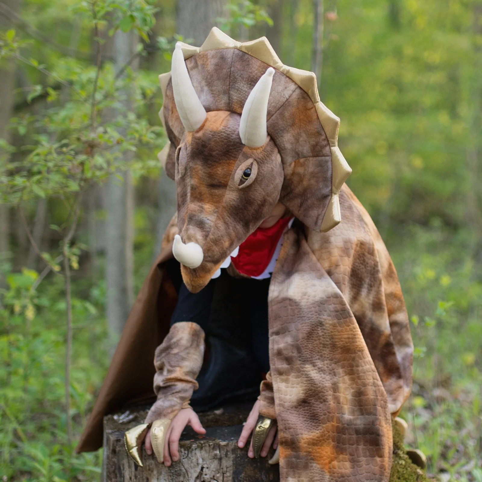 Great Pretenders Grandasaurus Triceratops Cape with Claws