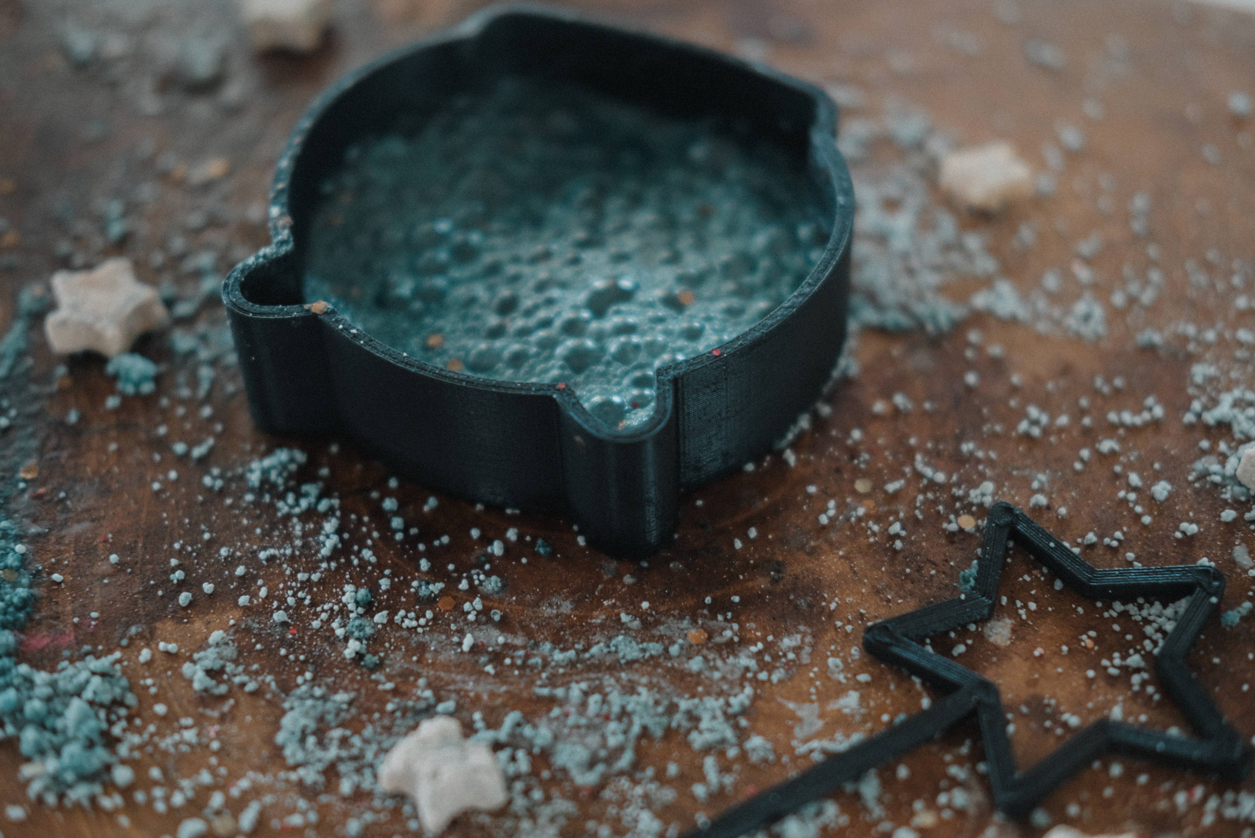 Kinfolk Pantry Halloween Cauldron Sensory Eco Mould  - Image 5