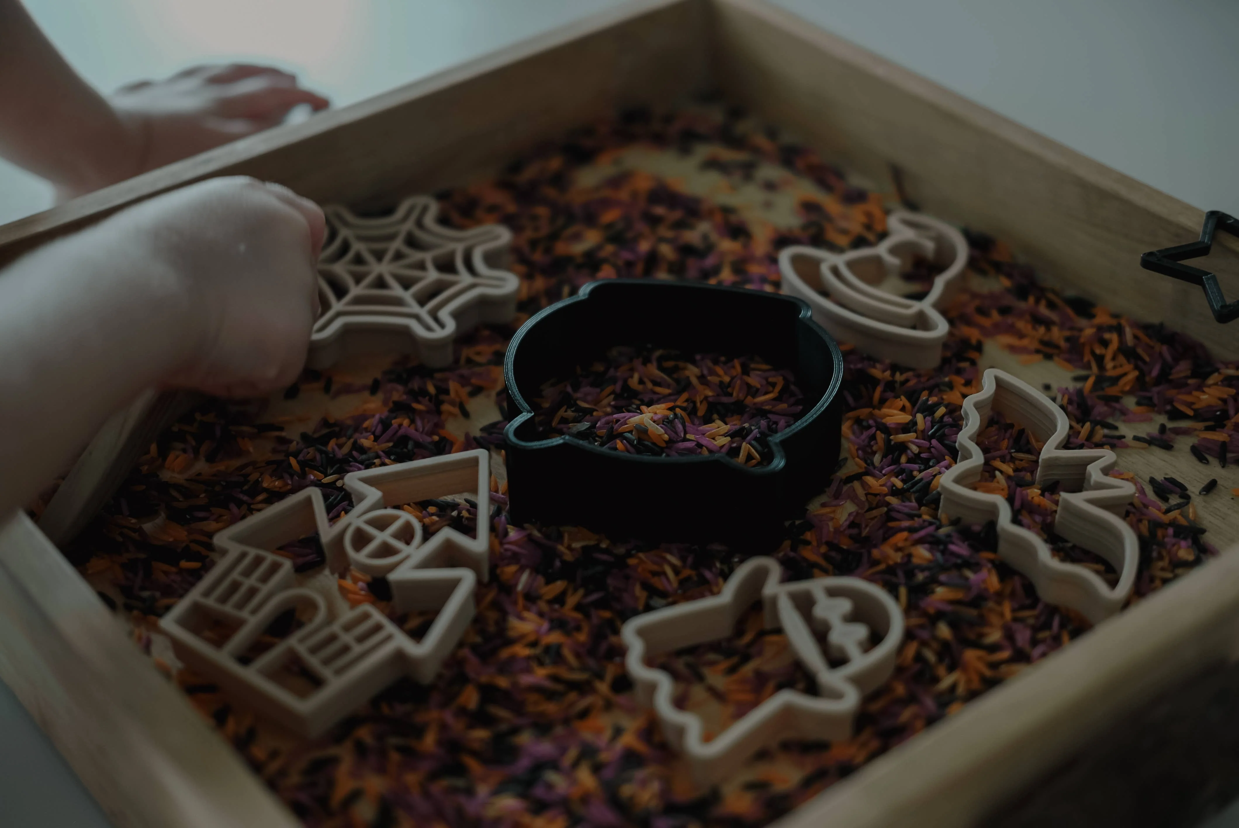 Kinfolk Pantry Halloween Cauldron Sensory Eco Mould  - Image 6