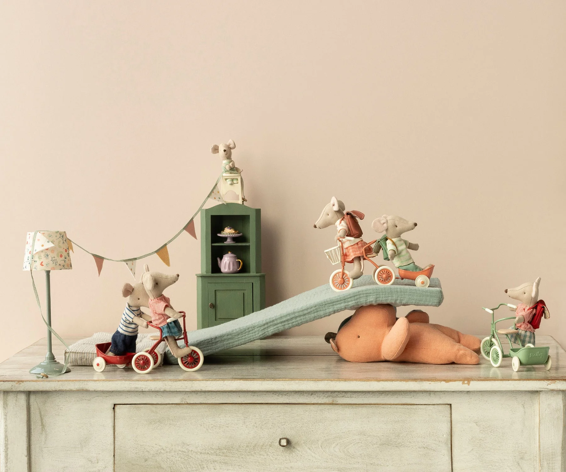 Maileg Tricycle Mouse, Big Brother - Mint - Image 3