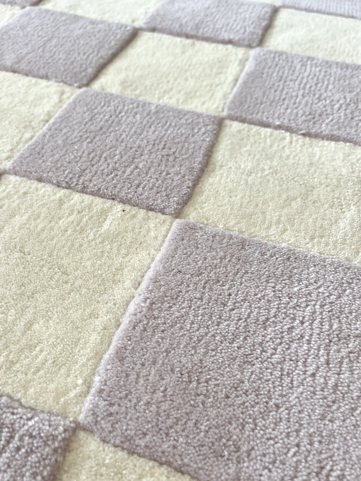 Maison Deux Rug CHECKERBOARD Lilac / White 3.9 x 5.9ft - Image 2