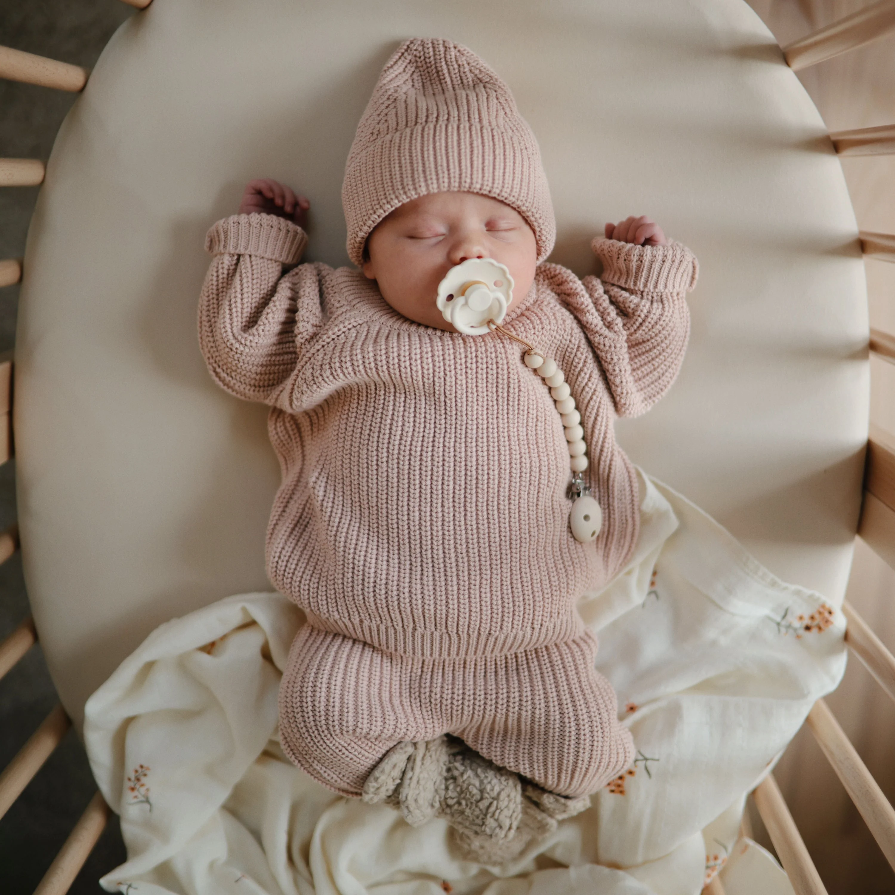 Mushie Chunky Knit Pants - Image 9