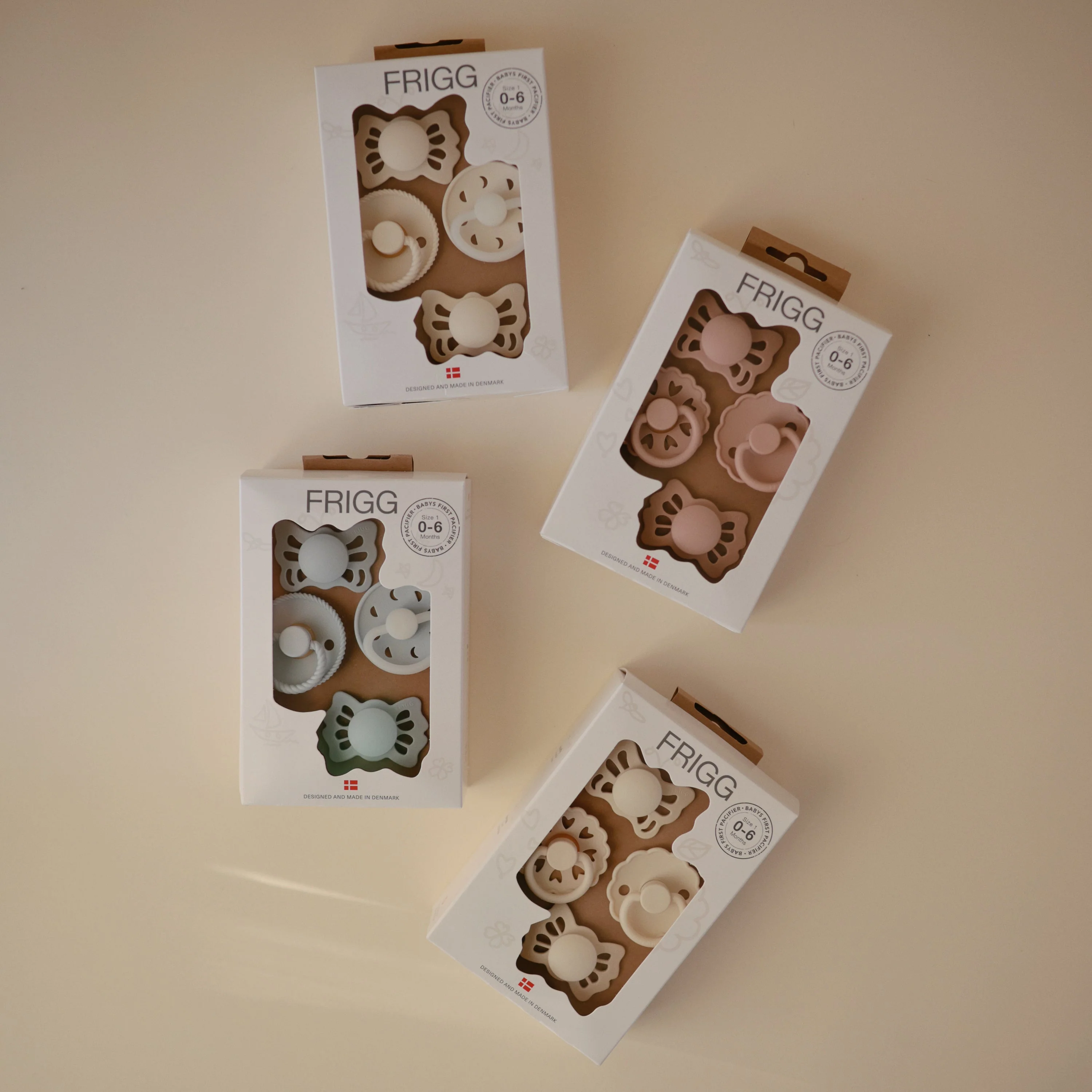 Mushie FRIGG Baby's First Pacifier Floral Heart (Cream) 4-Pack - Image 4