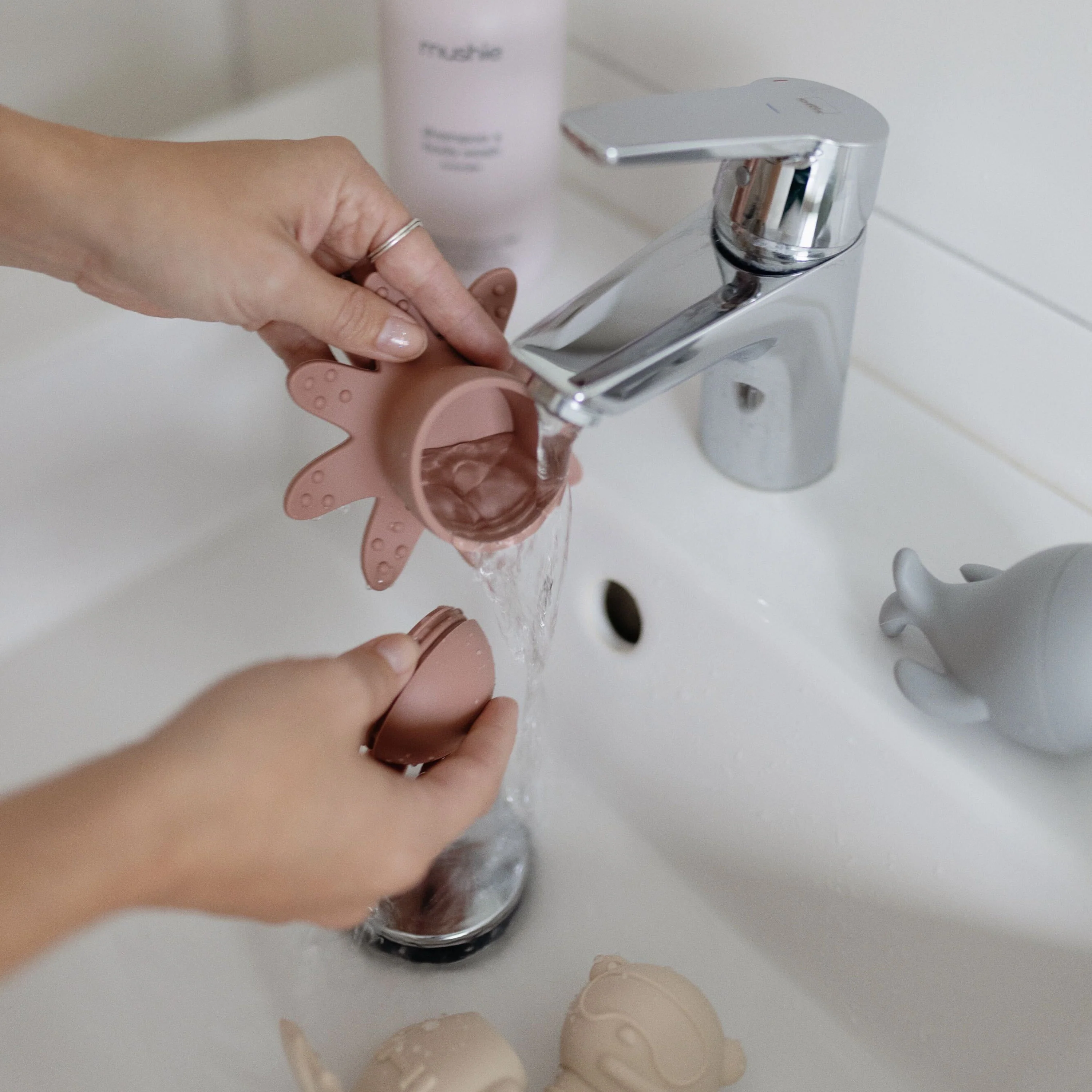 Mushie Mold Free Bath Play Set - Image 21