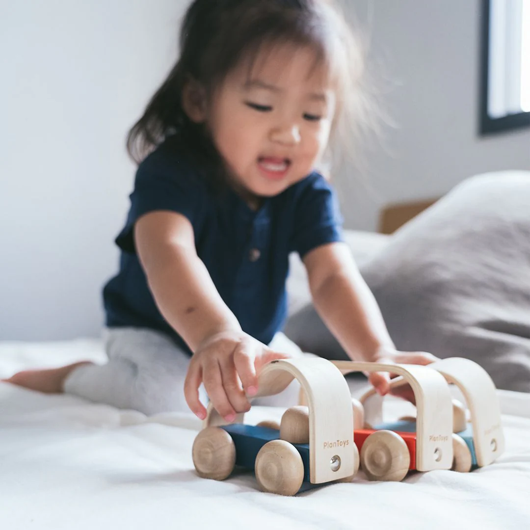PlanToys Vroom Bus - Image 5
