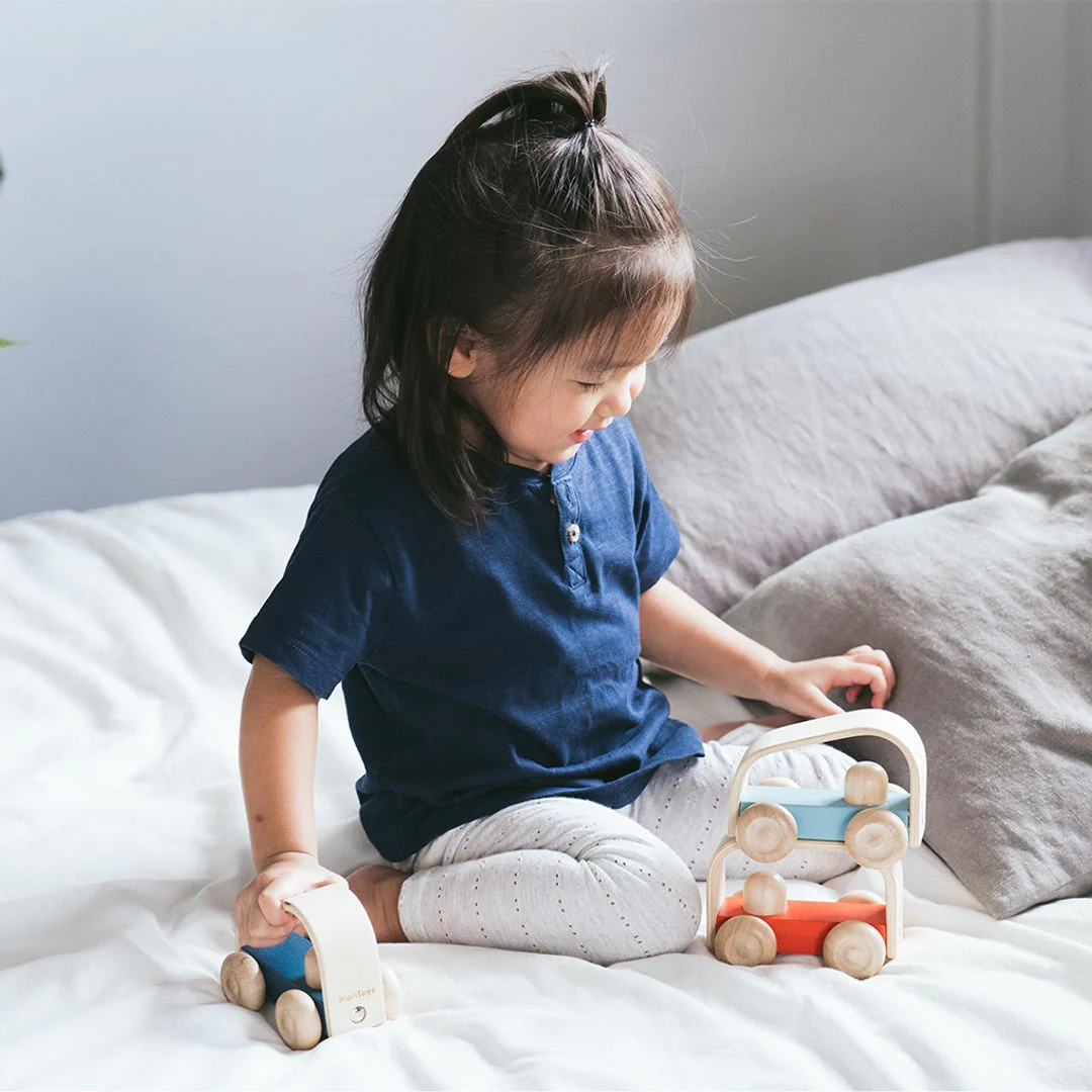 PlanToys Vroom Bus - Image 6